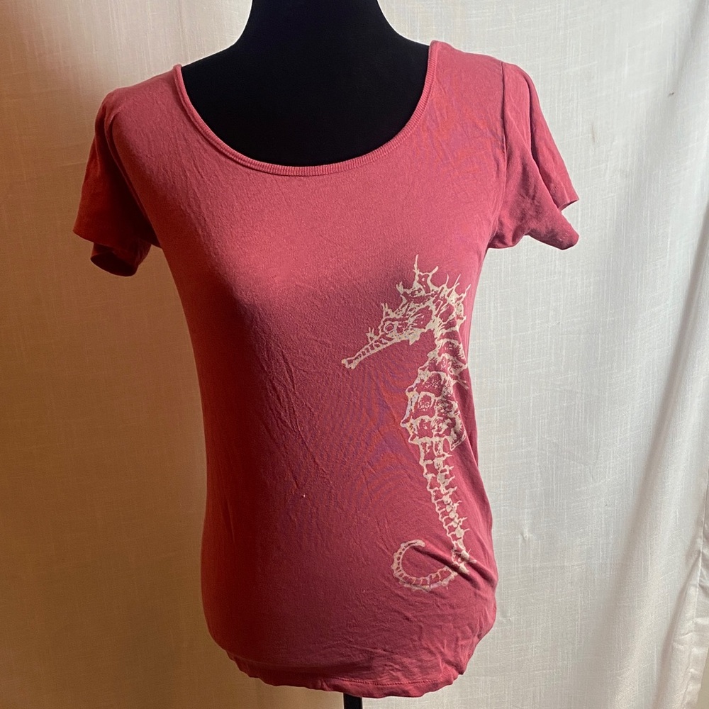 Seahorse Tee